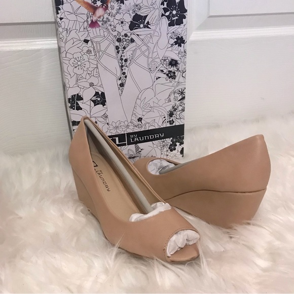 Chinese Laundry Noreen smooth peep toe wedges size 7.5 - Picture 3 of 6